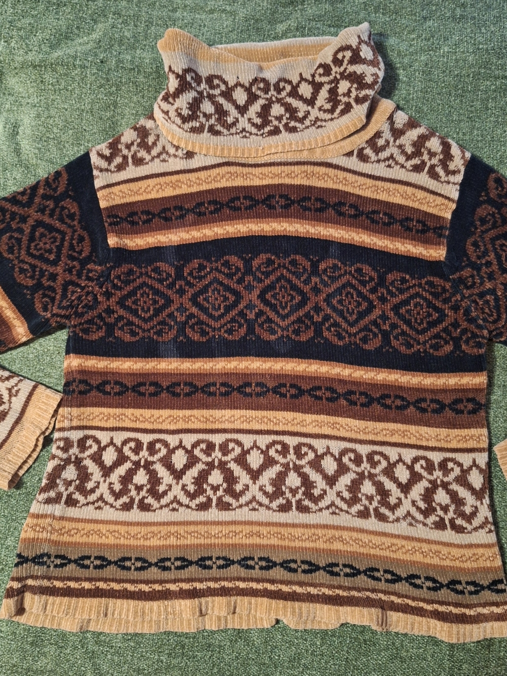Vintage White Stag Brown Knit Sweater